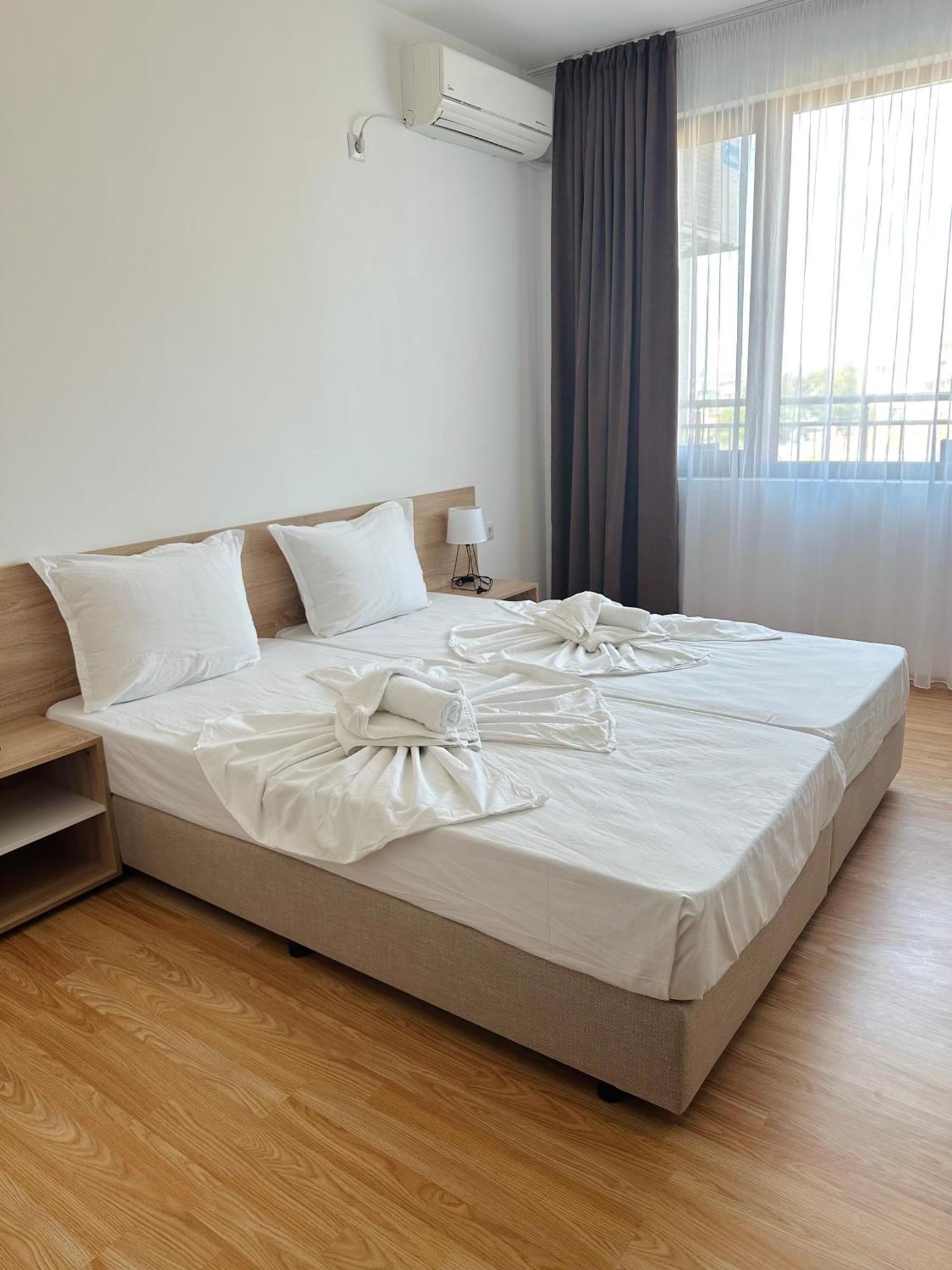 Black Sea Apartments Sveti Vlas Exterior photo
